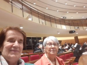 Julita Núñez y Ana María Barandiarán